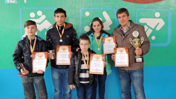Школьники из Курского района победили в открытом шахматном турнире