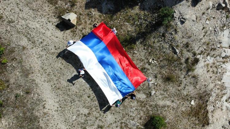 Ставрополье отмечает День российского флага