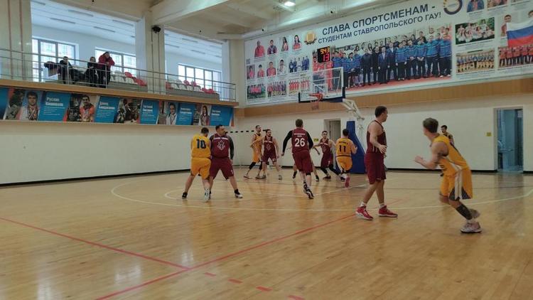 В чемпионате Ставропольского края по баскетболу прошли матчи второго тура