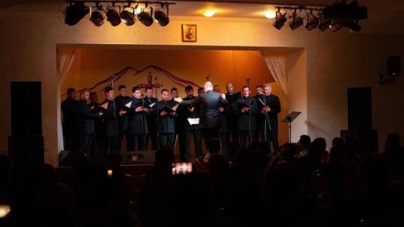 Хор Сретенского монастыря выступил с пасхальными концертами в Пятигорской епархии