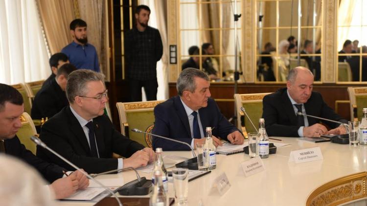 Губернатор Ставрополья принял участие в совещании по безопасности в СКФО