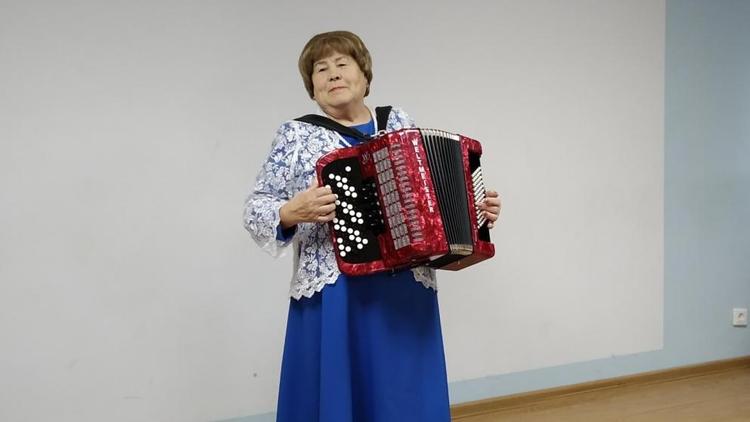Солистка ставропольского хора из «детей войны» победила во всероссийском конкурсе