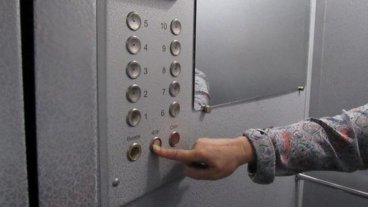 В Невинномысске в 2020 году заменят 41 лифт