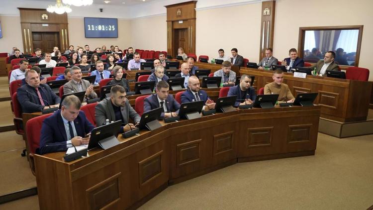Молодые депутаты Ставрополья прошли обучение в «Школе парламентаризма»