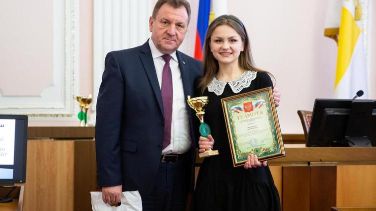 В Ставрополе наградили победителей регионального этапа олимпиады школьников