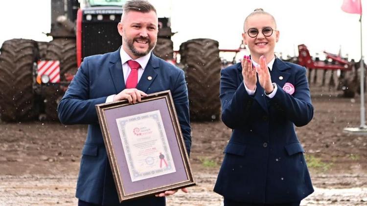В Будённовском округе Ставрополья установили тракторный рекорд
