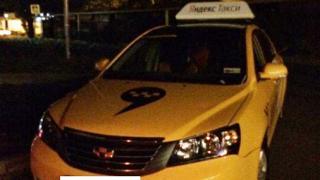 16-летняя девушка попала под колёса такси в Ставрополе