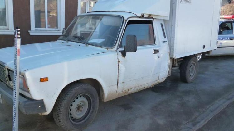 Начинающий водитель фургона сбил школьницу на пешеходном переходе в Ставрополе
