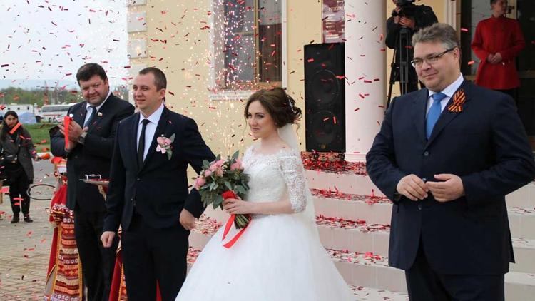 Новый Дворец бракосочетания открыли в Невинномысске