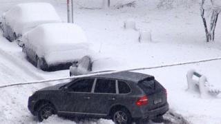 Автомобили и люди оказываются в снежном плену из-за непогоды на Ставрополье