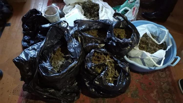 Около 6 килограммов наркотиков обнаружили полицейские у жителя Пятигорска