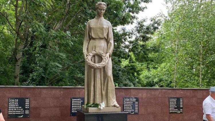 В Железноводске почтили память детей-жертв войны в Донбассе