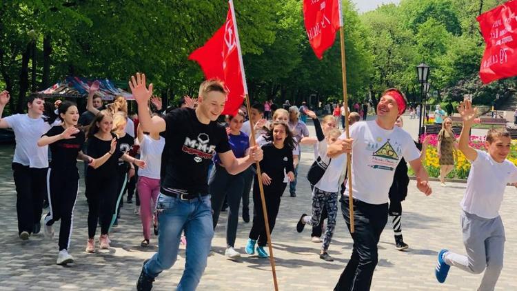 Жители Железноводска приняли участие в памятном забеге «Знамя Победы»