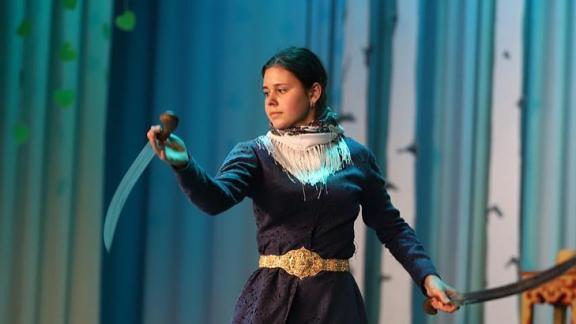 Ставропольская казачка стала победителем межрегионального чемпионата по сценической фланкировке