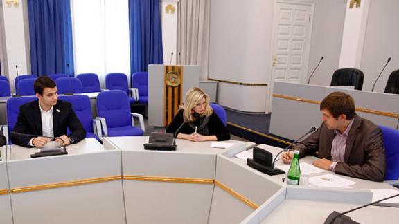 Заседание Молодежного парламента состоялось в Думе Ставропольского края