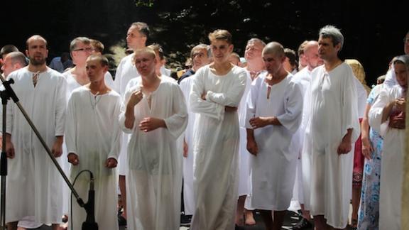В День памяти Крестителя Руси князя Владимира в Ставрополе провели массовое крещение