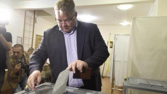 Владимир Владимиров проголосовал на выборах