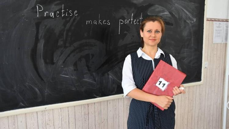 В Грачёвском округе Ставрополья преподаёт учитель английского из Сибири