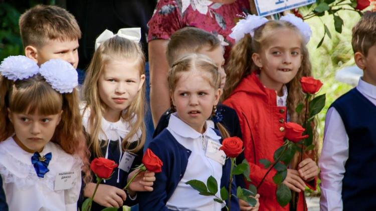 Школы Предгорного округа Ставрополья примут 14 детей из ДНР и ЛНР