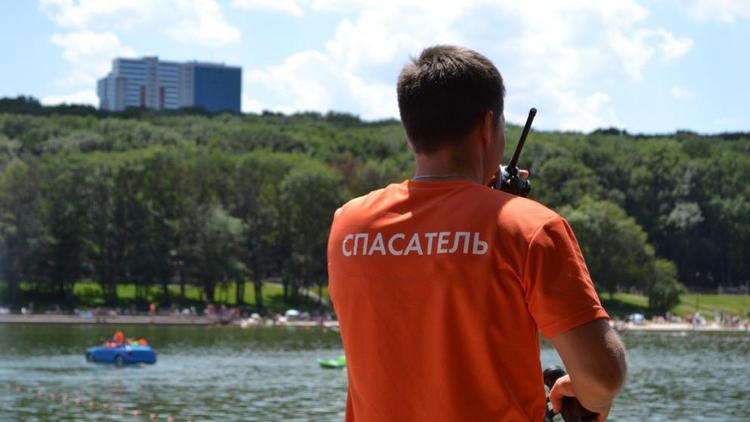 В Ставрополе спасатели напомнили о правилах безопасного поведения на воде