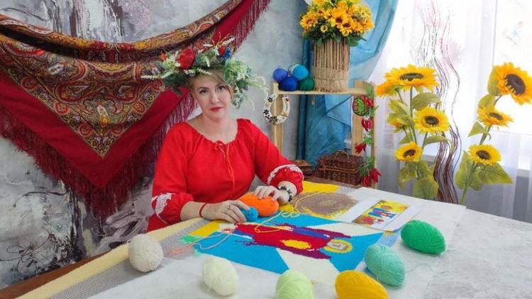 Народные умельцы Ставрополья создают яркую «домотканую дорожку»