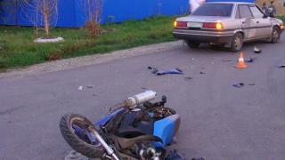 14-летний водитель скутера попал под колеса легкового автомобиля в Невинномысске