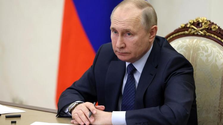 Владимир Путин подписал указ о выплате 5 миллионов рублей семьям погибших в СВО