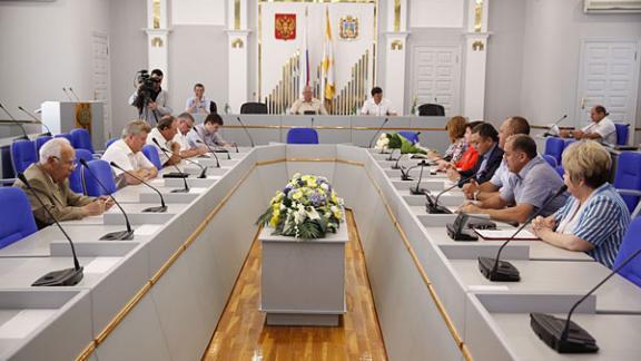 Депутаты обсудили ход подготовки школ Ставрополья к учебному году