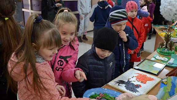 Школьники проводят каникулы с творчеством ставропольского поэта Александра Екимцева