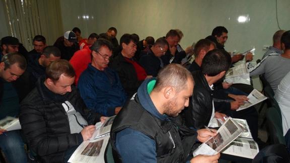Тотальный экзамен на знание ПДД сдают водители маршруток в Ставрополе