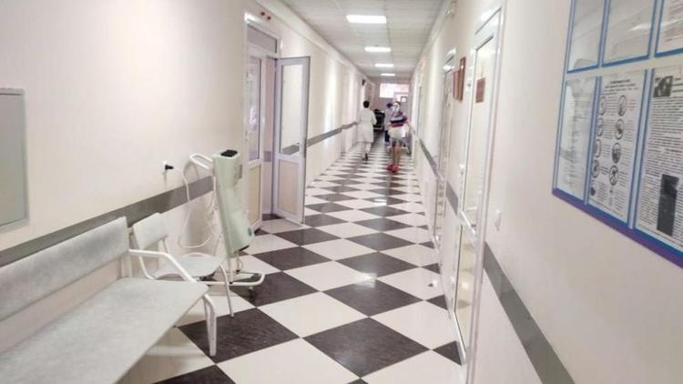 Данные о лежащих в коридорах роженицах прокомментировали в перинатальном центре Ставрополя