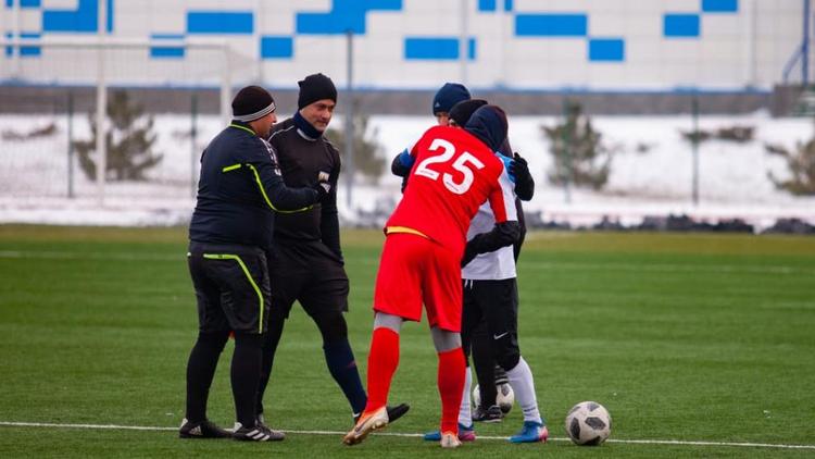 Футболисты клуба «Ессентуки» потерпели домашнее поражение от «бычков»