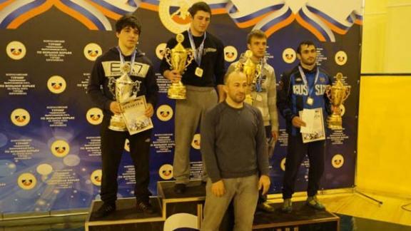 Ставропольские спортсмены привезли награды «Турнира чемпионов» по вольной борьбе