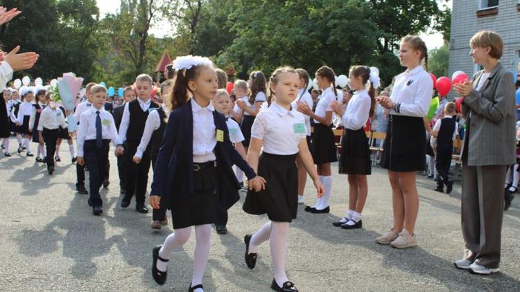 1,5 тысячи первоклассников пошли в школу в Невинномысске