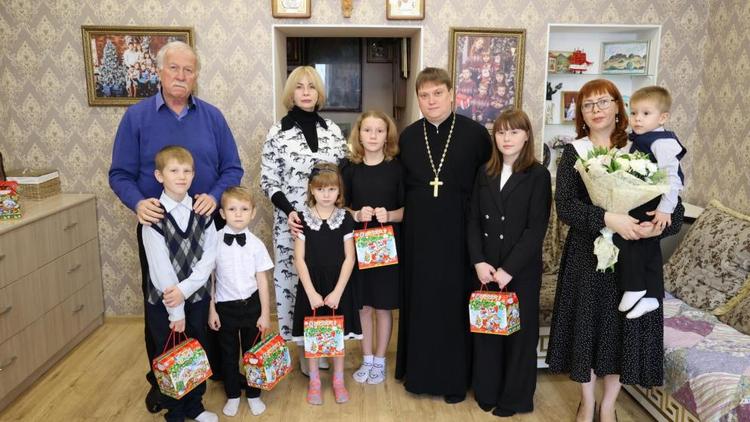 Председатель Думы Ставрополья навестил многодетные семьи в Труновском округе
