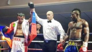 Пятигорский боксёр выиграл бой у камерунского спортсмена в Великобритании