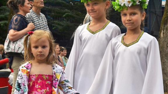 В Ставропольским парке Победы отметили День семьи, любви и верности