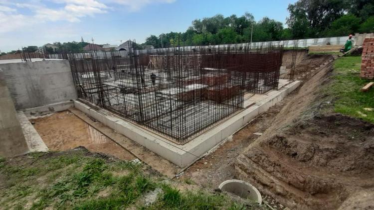 В ставропольском селе Московском идёт строительство детского сада на 160 мест