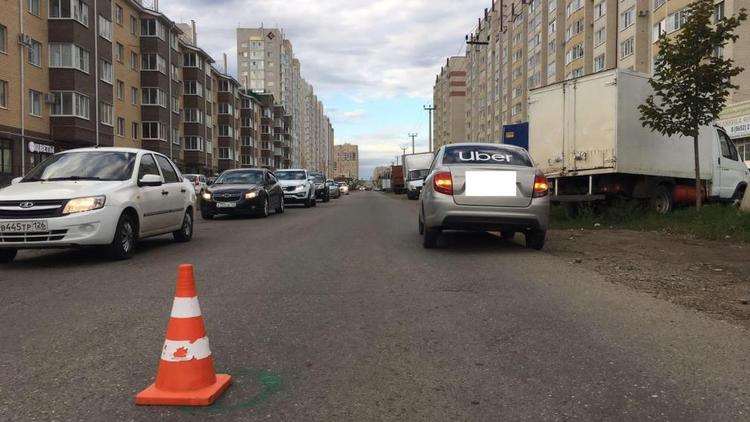 Девочка перебегала дорогу и оказалась под колёсами авто в Ставрополе