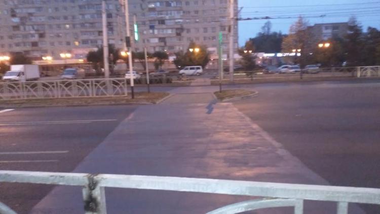 На перекрёстке улиц Серова и Доваторцев убрали пешеходный переход