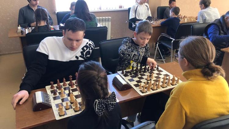 Более сотни шахматистов собрал рождественский турнир в Кисловодске