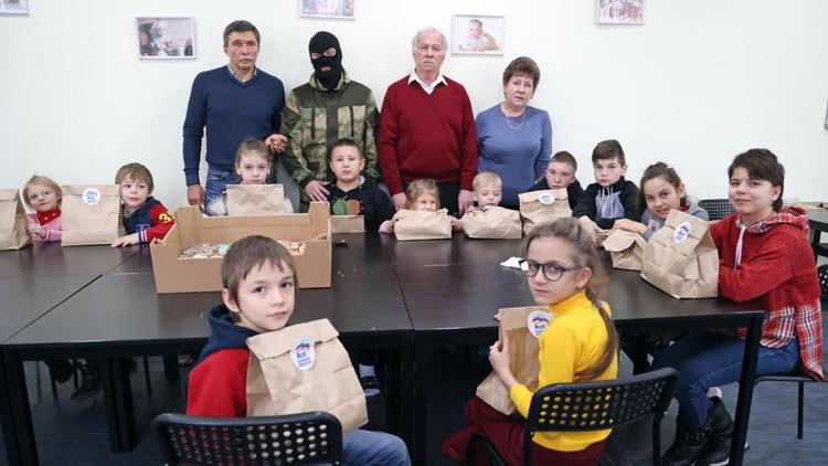 Председатель Думы Ставрополья встретился с беженцами из Херсонской области