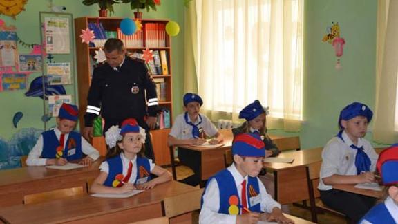 Правовой грамоте учатся ЮИДовцы Андроповского района на специальных уроках
