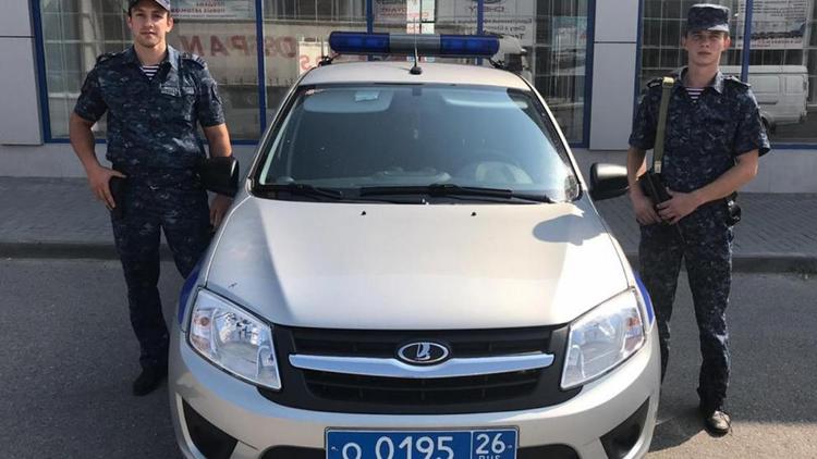 В Пятигорске сотрудники вневедомственной охраны задержали парня, укравшего денежный ящик от кассы