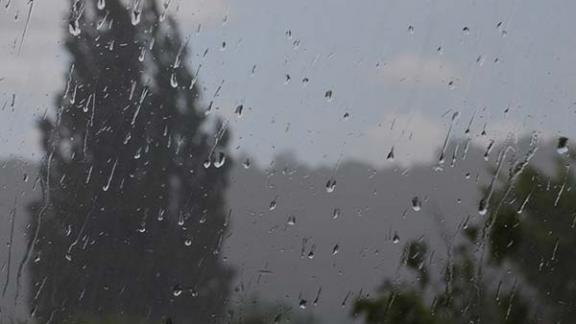 Сильный дождь с грозой и градом надвигается на Ставрополье