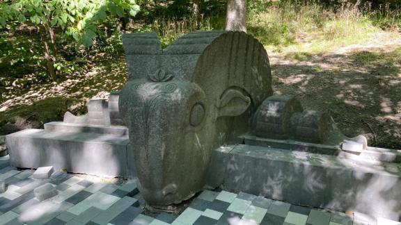 В Железноводске отреставрируют каменные фигуры на Пушкинском терренкуре