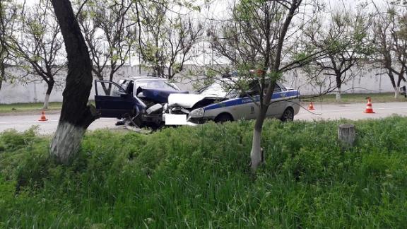 В Буденновском районе водитель «Лады» почувствовал себя плохо и врезался в патрульную машину ДПС