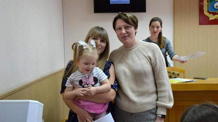 Ещё 53 семьи в Невинномысске получили жилищные сертификаты