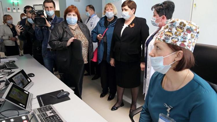 Ставропольские депутаты оценили ход строительства нового корпуса онкодиспансера