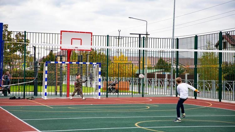 Детские и спортивные площадки обустраивают на Ставрополье